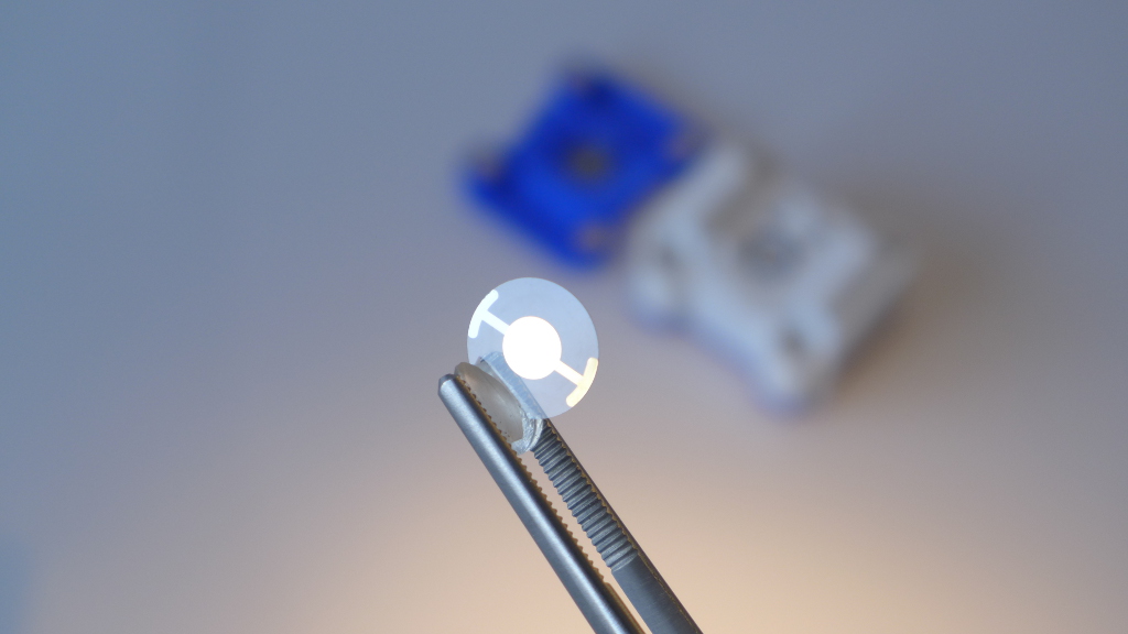 Contacts Quartz Crystal Microbalance the first scientific QCM